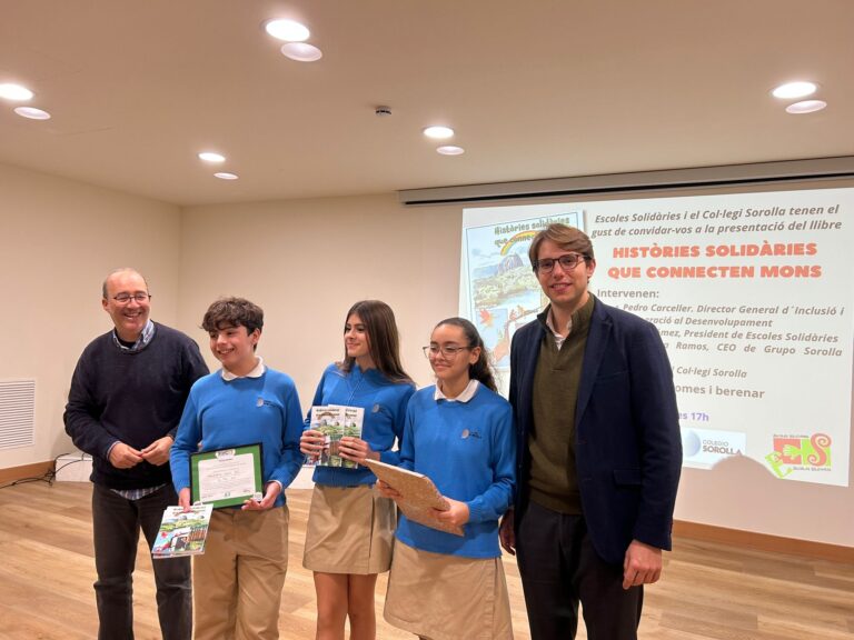 Lee más sobre el artículo Presentació del llibre » Histories que connecten mons»