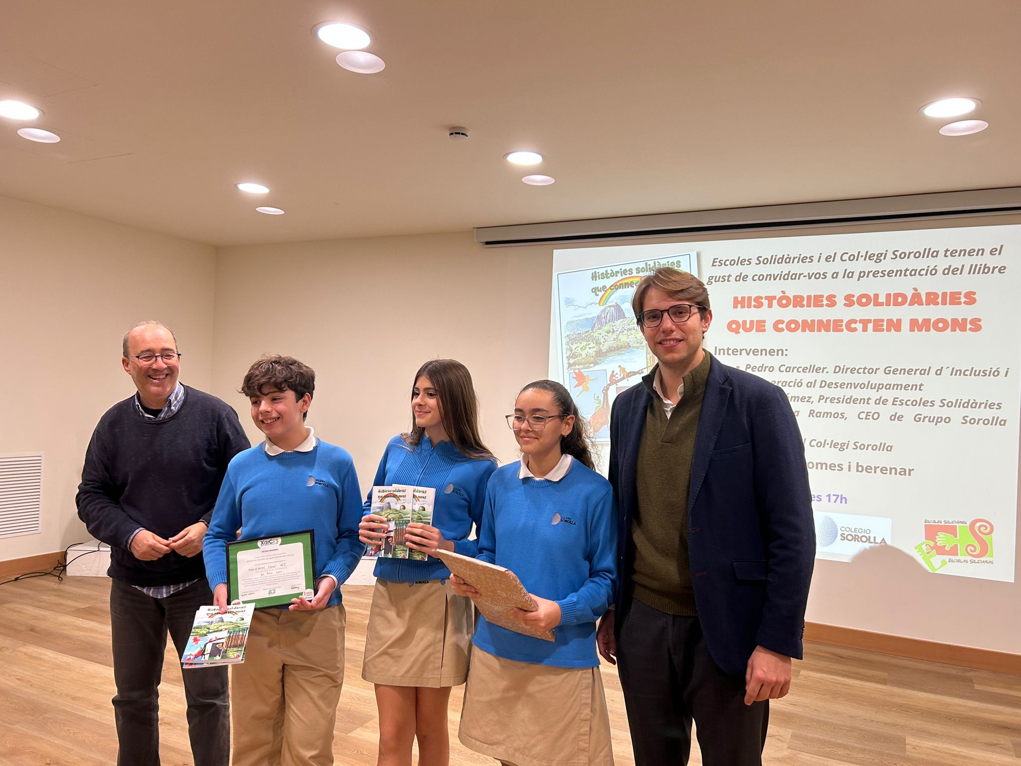 En este momento estás viendo Presentació del llibre » Histories que connecten mons»